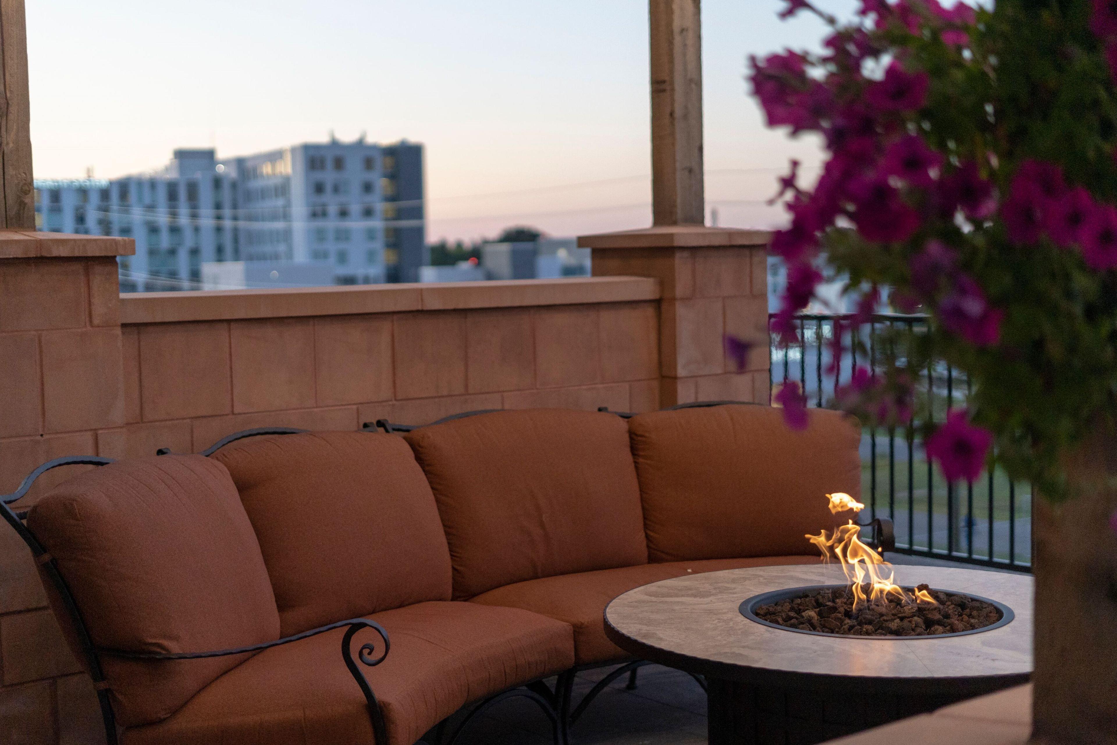 Staybridge Suites Marquette By Ihg Exterior photo