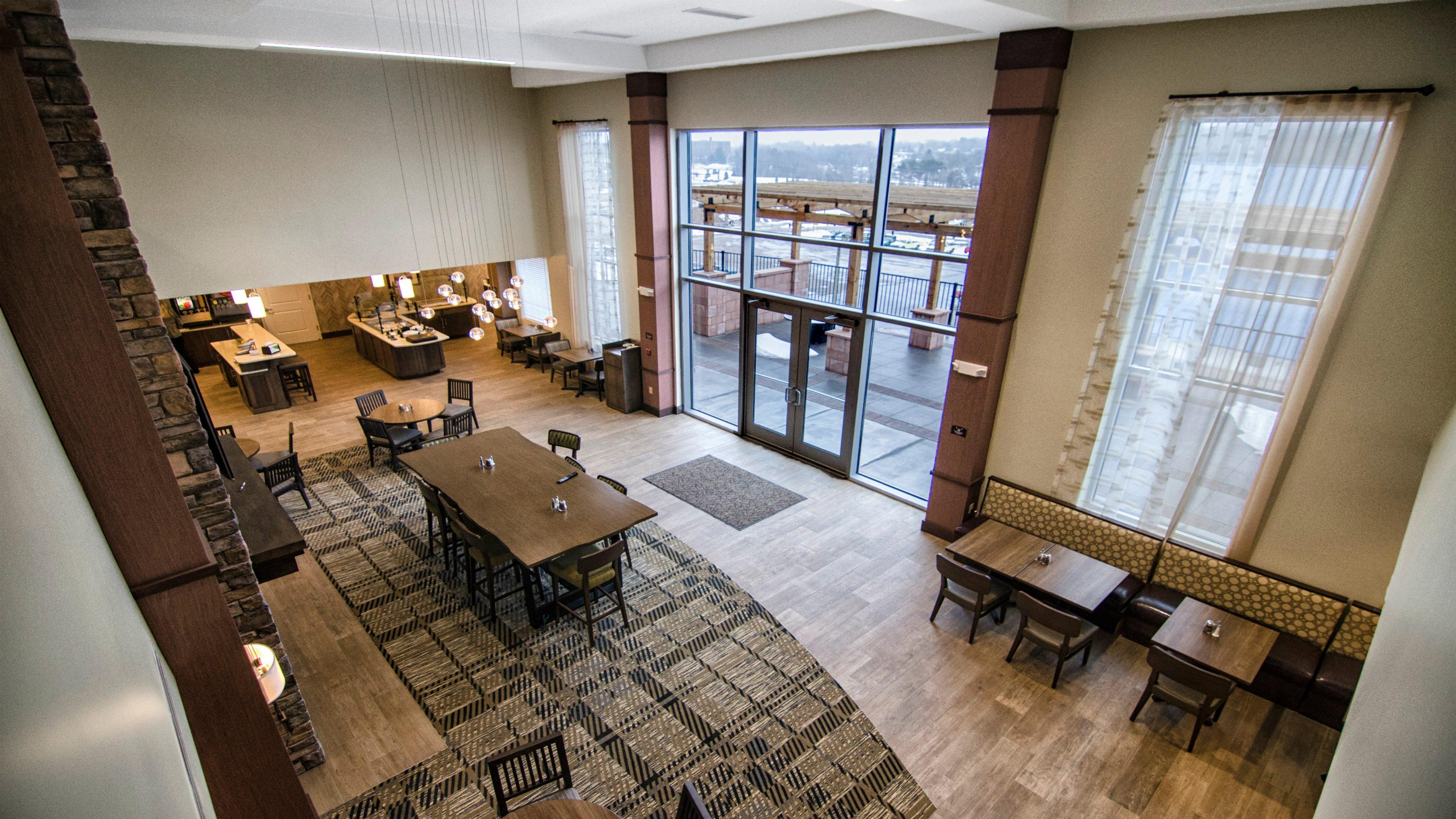 Staybridge Suites Marquette By Ihg Exterior photo