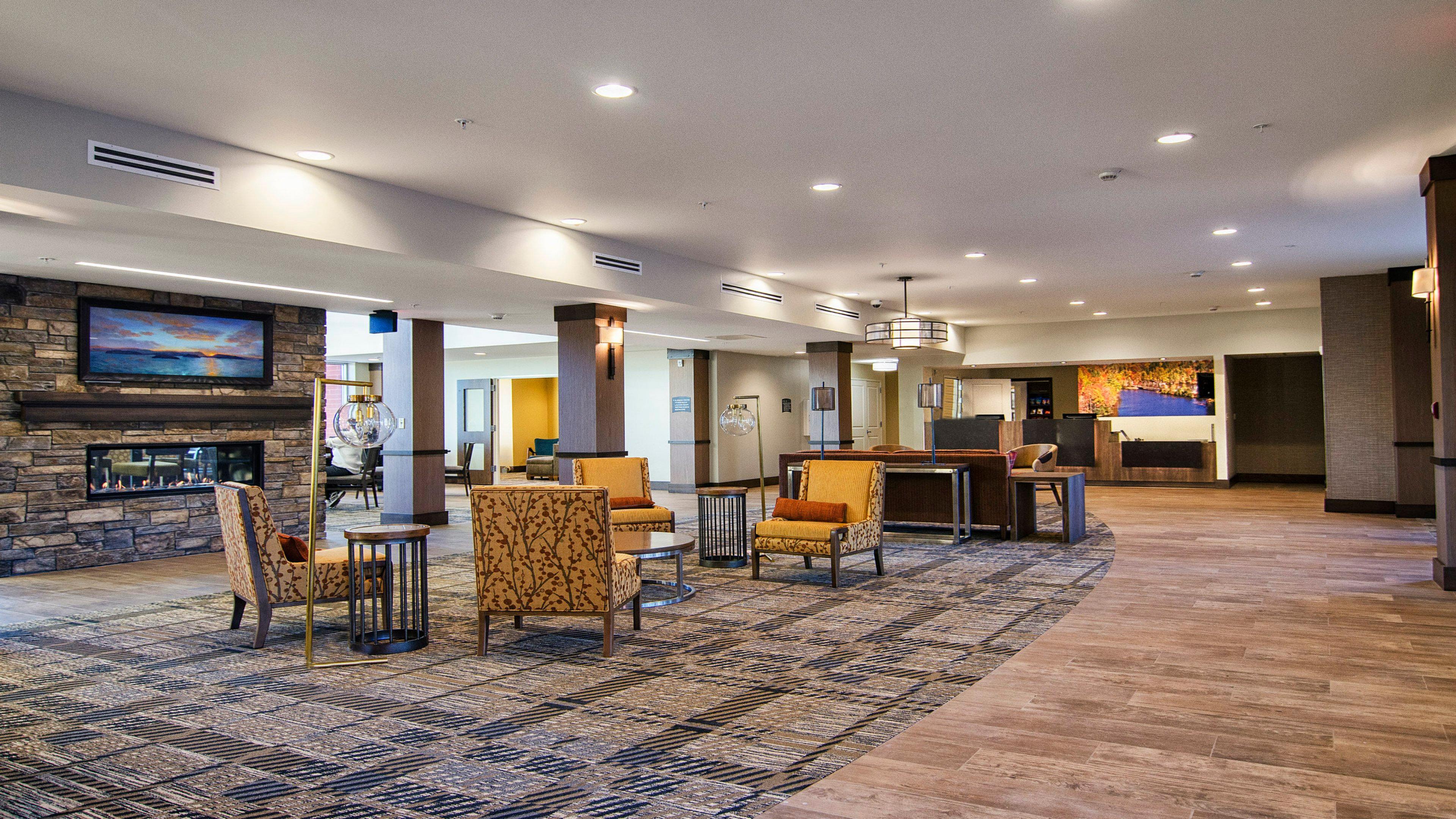 Staybridge Suites Marquette By Ihg Exterior photo