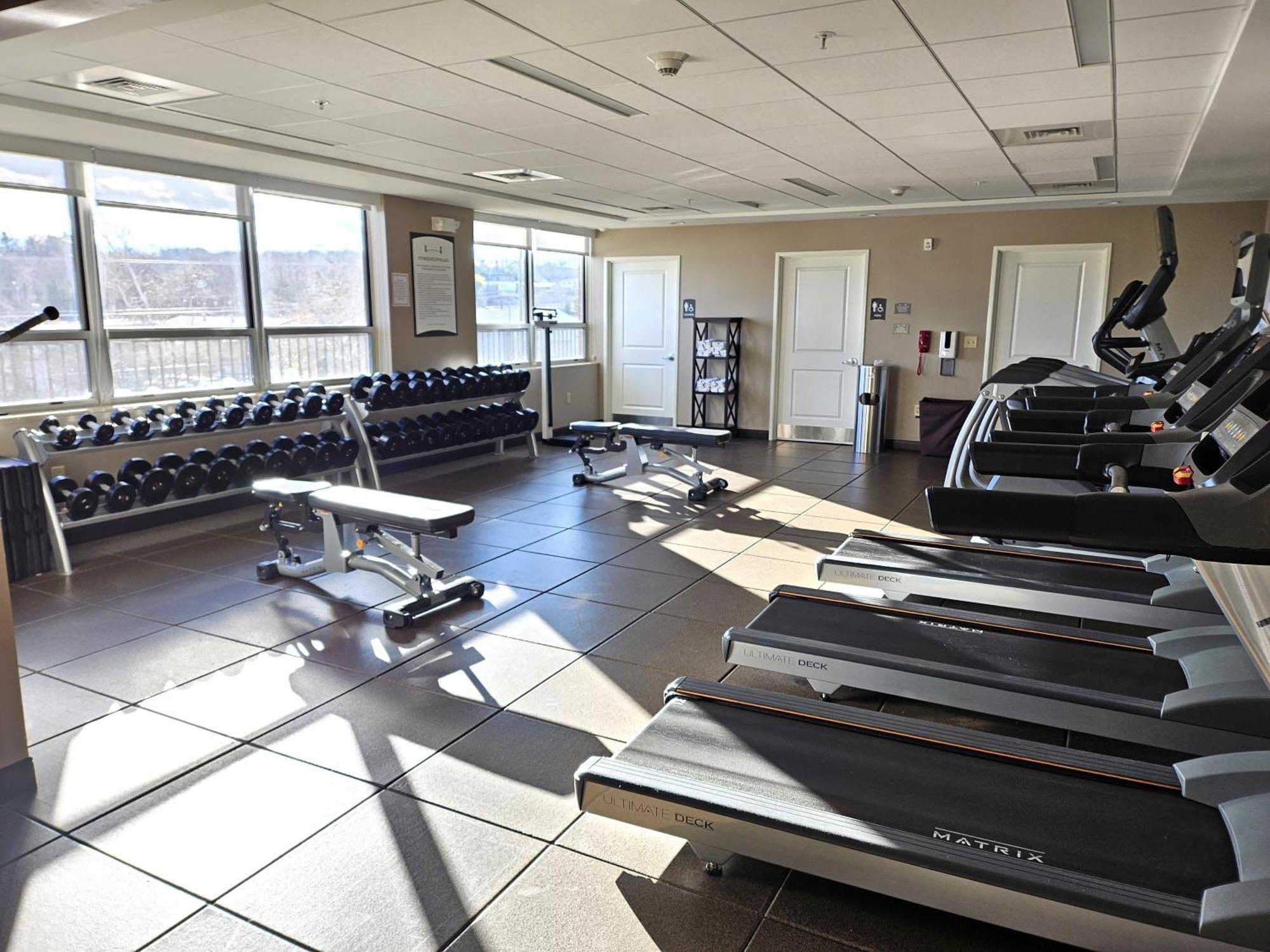 Staybridge Suites Marquette By Ihg Exterior photo