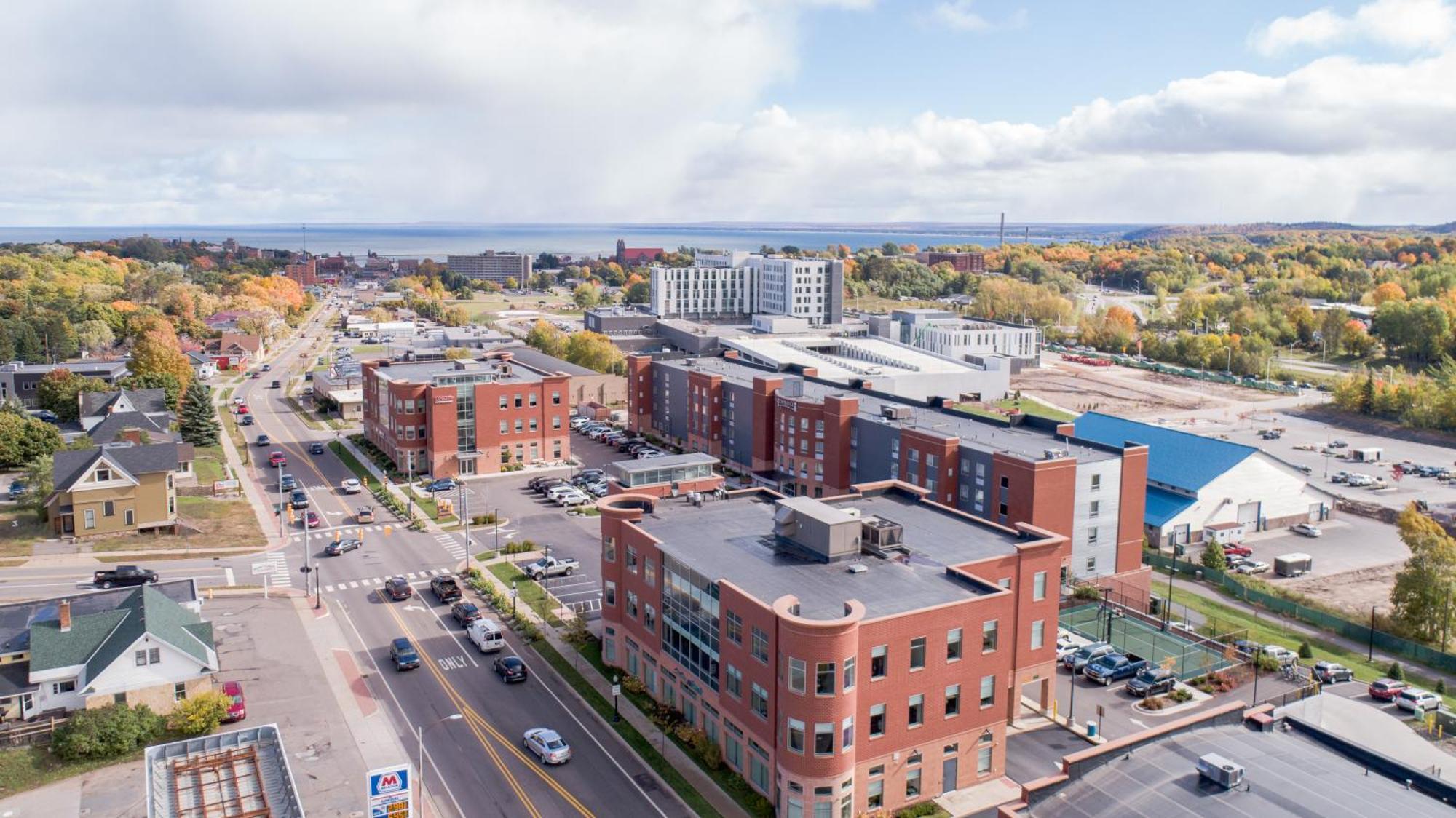 Staybridge Suites Marquette By Ihg Exterior photo